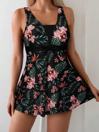 Finely Styled Top with a Classic Vintage Look