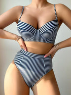 Finely Styled Top with a Classic Vintage Look