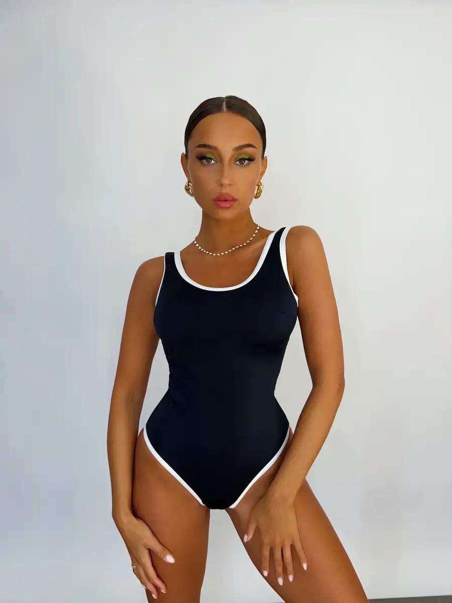 Sophisticated Garment with a Clean Classic Look