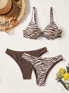Finely Styled Top with a Classic Vintage Look