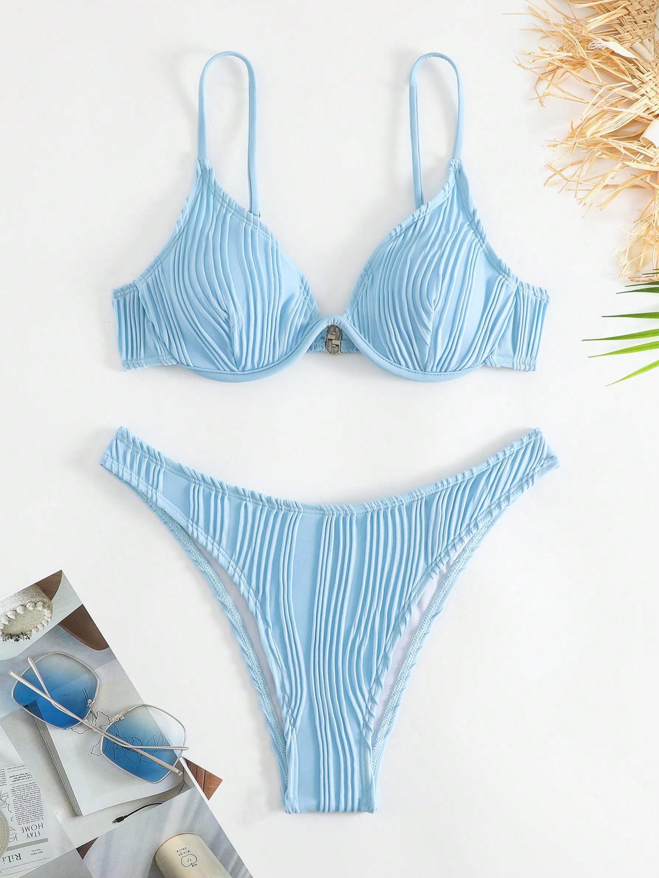 Effortlessly Elegant Top with a Timeless Design