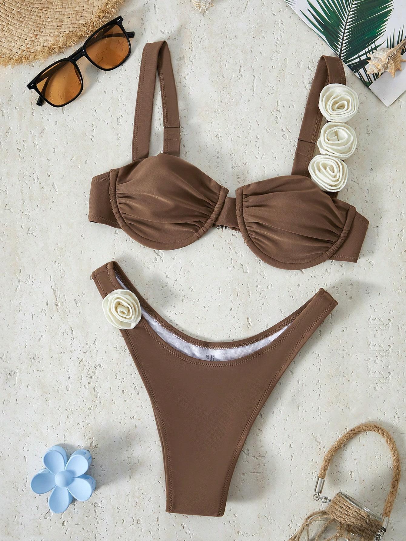 Effortlessly Elegant Top with a Timeless Design