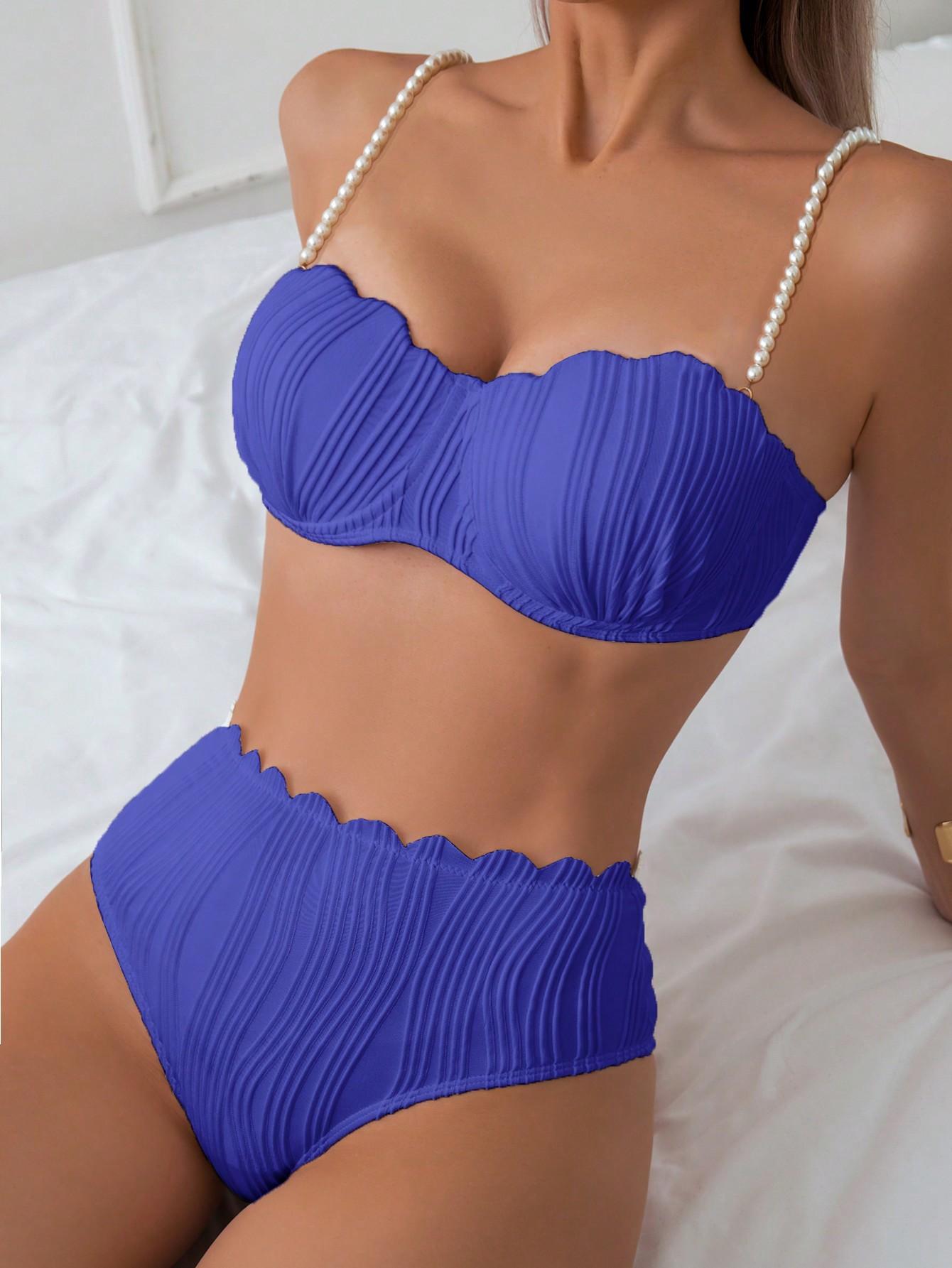 Casually Elegant Top with a Refined Edge