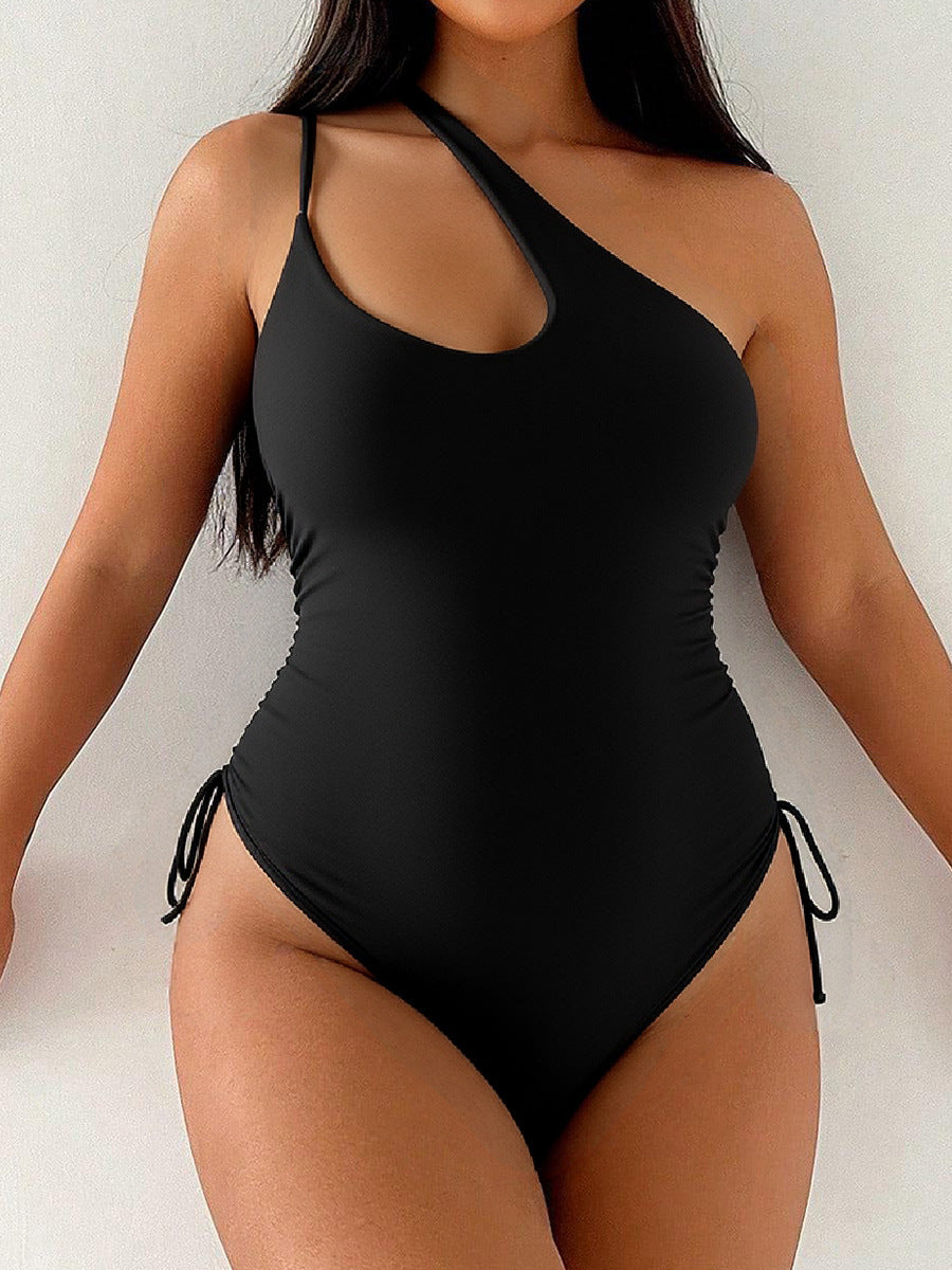 Casually Elegant Garment with a Refined Edge