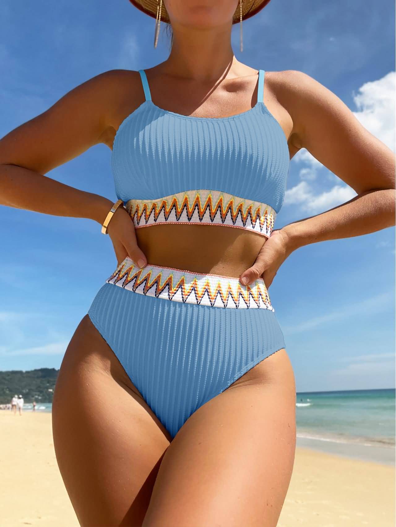 Effortlessly Elegant Bikini with a Timeless Design