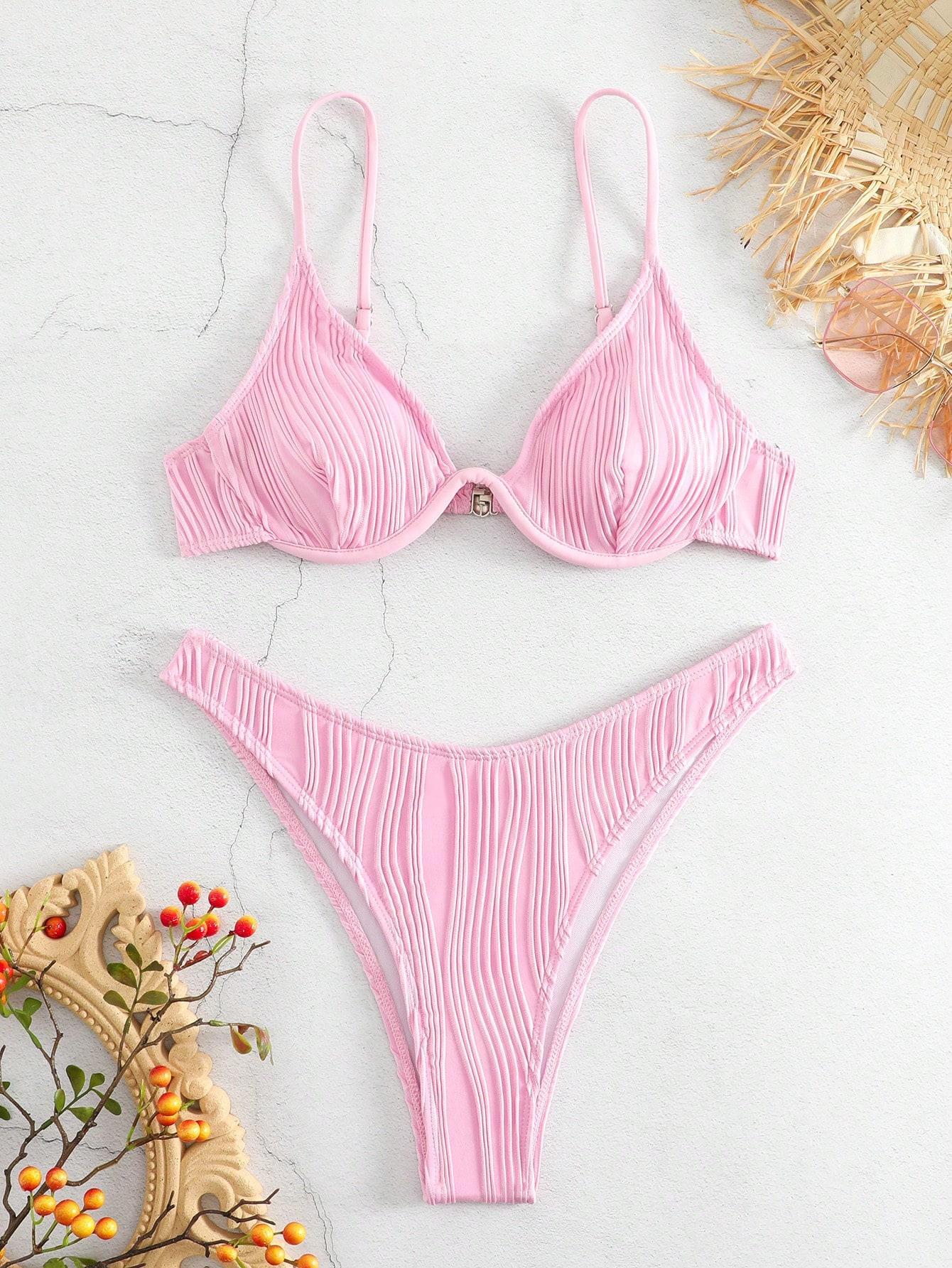 Effortlessly Elegant Top with a Timeless Design