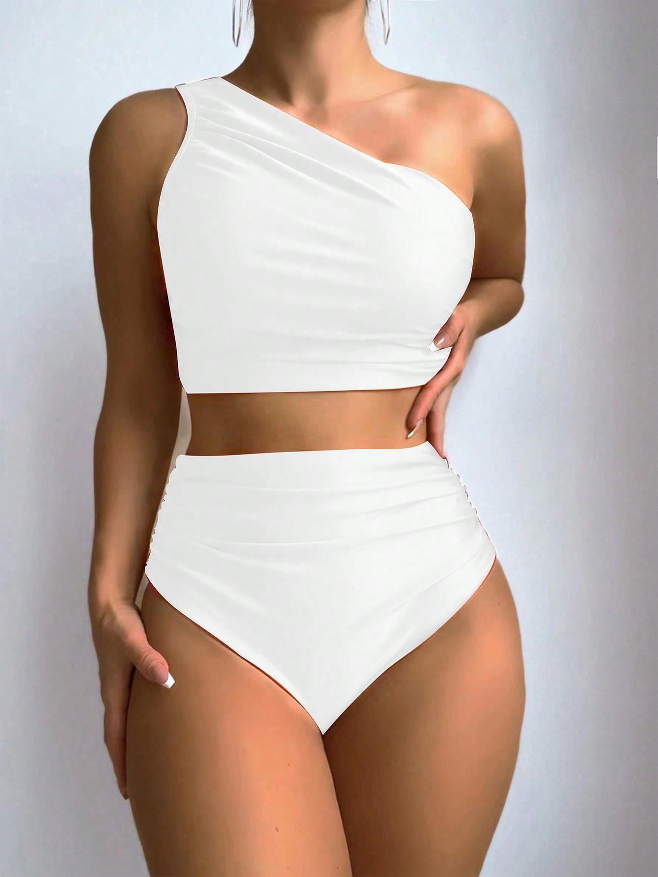 Finely Styled Top with a Classic Vintage Look
