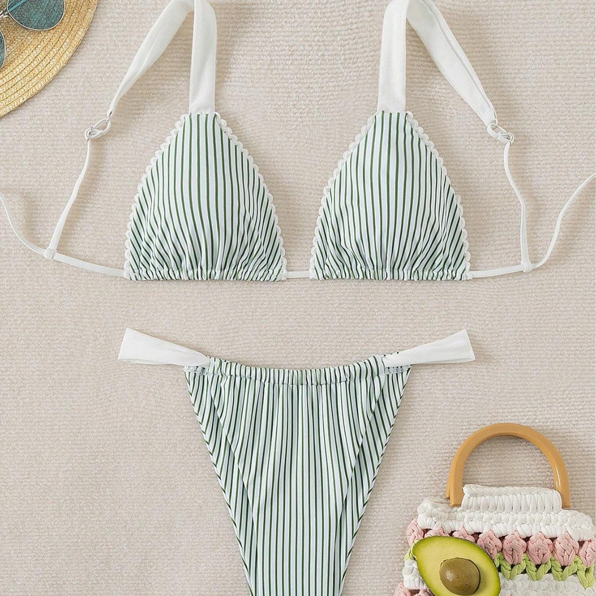 Finely Styled Top with a Classic Vintage Look
