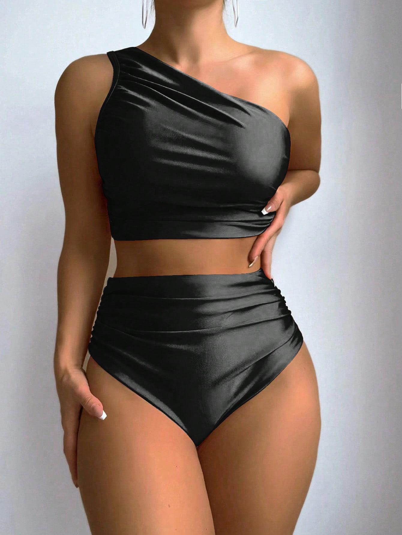 Finely Styled Top with a Classic Vintage Look