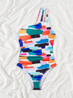 Effortlessly Elegant Swimsuit with a Timeless Design