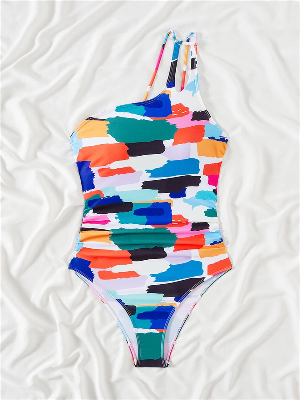 Effortlessly Elegant Swimsuit with a Timeless Design