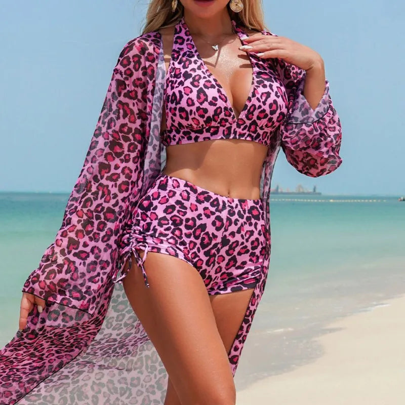 Effortlessly Elegant Bathing Suit with a Timeless Design