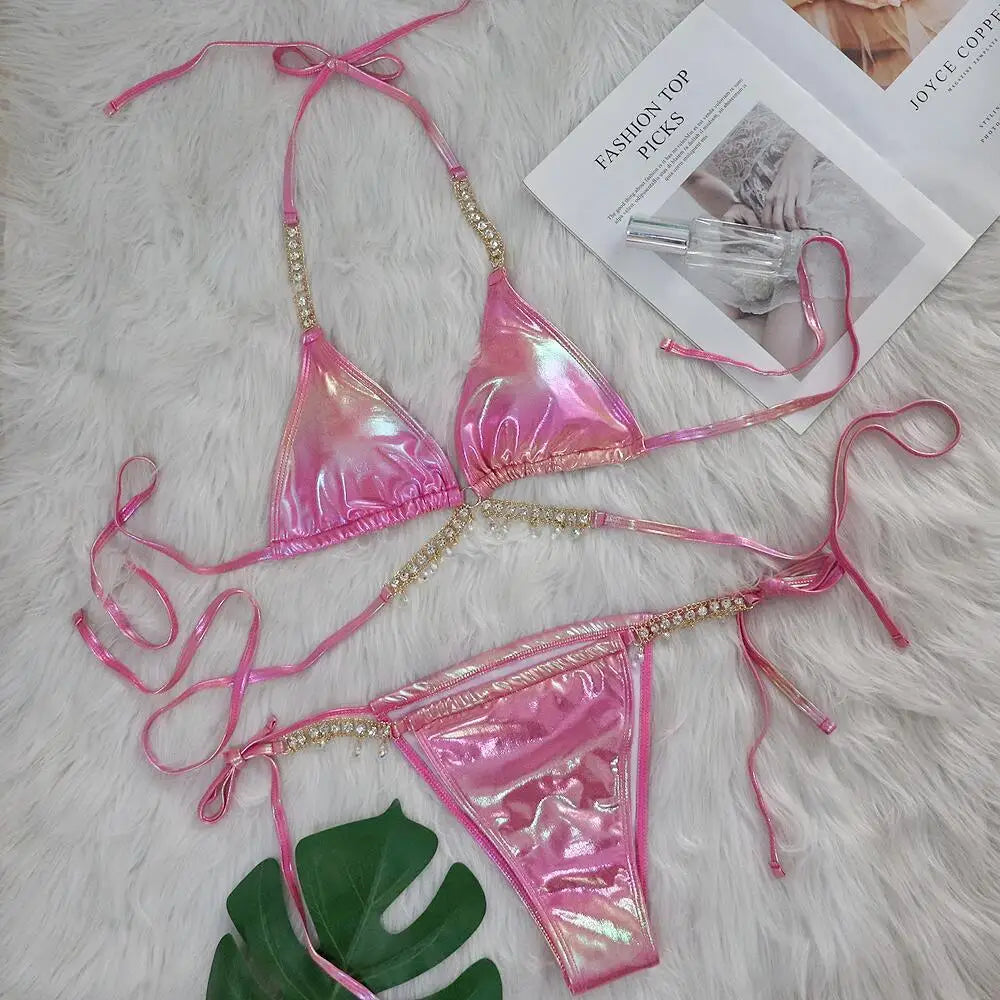 Effortlessly Elegant Bathing Suit with a Timeless Design