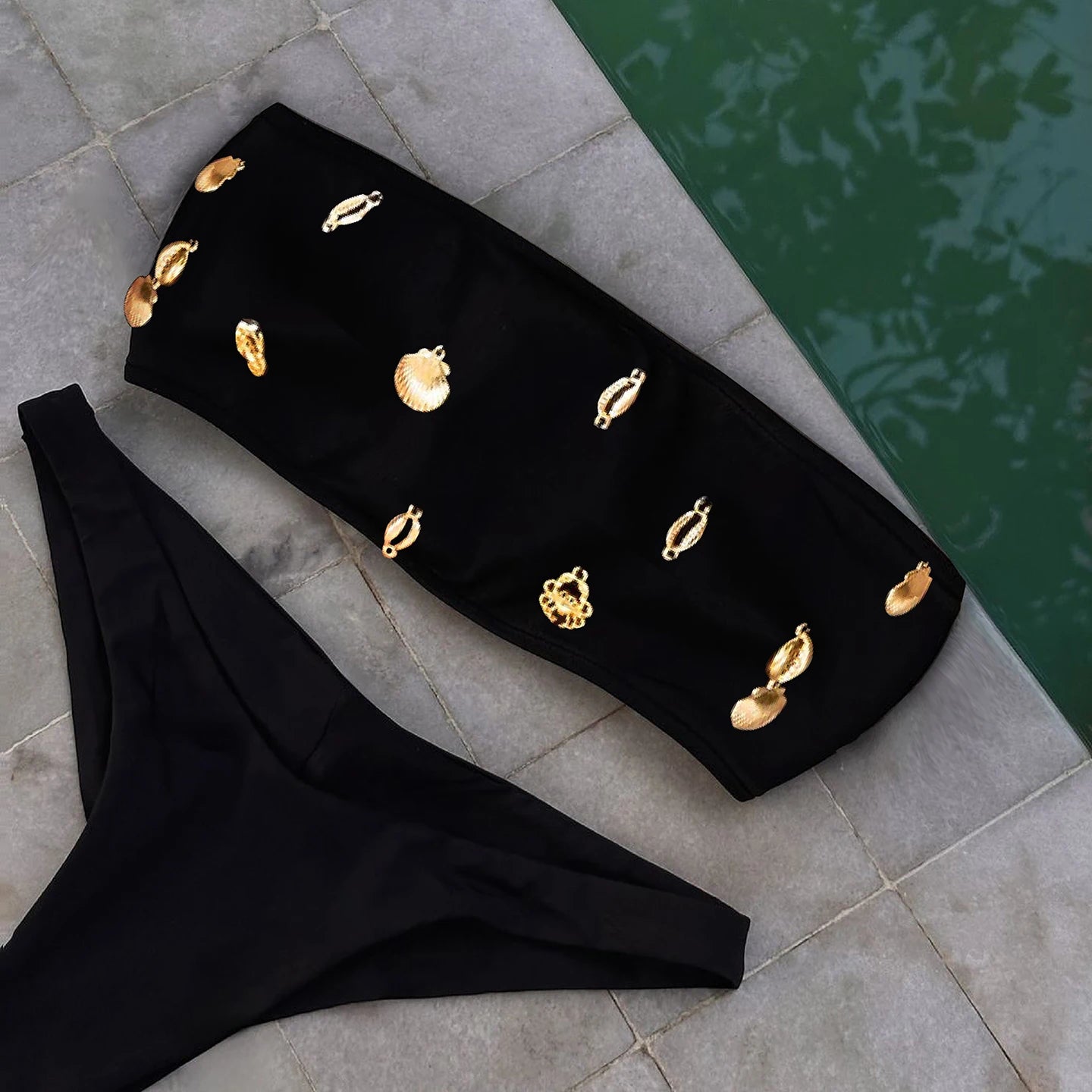 Casually Elegant Pants with a Refined Edge