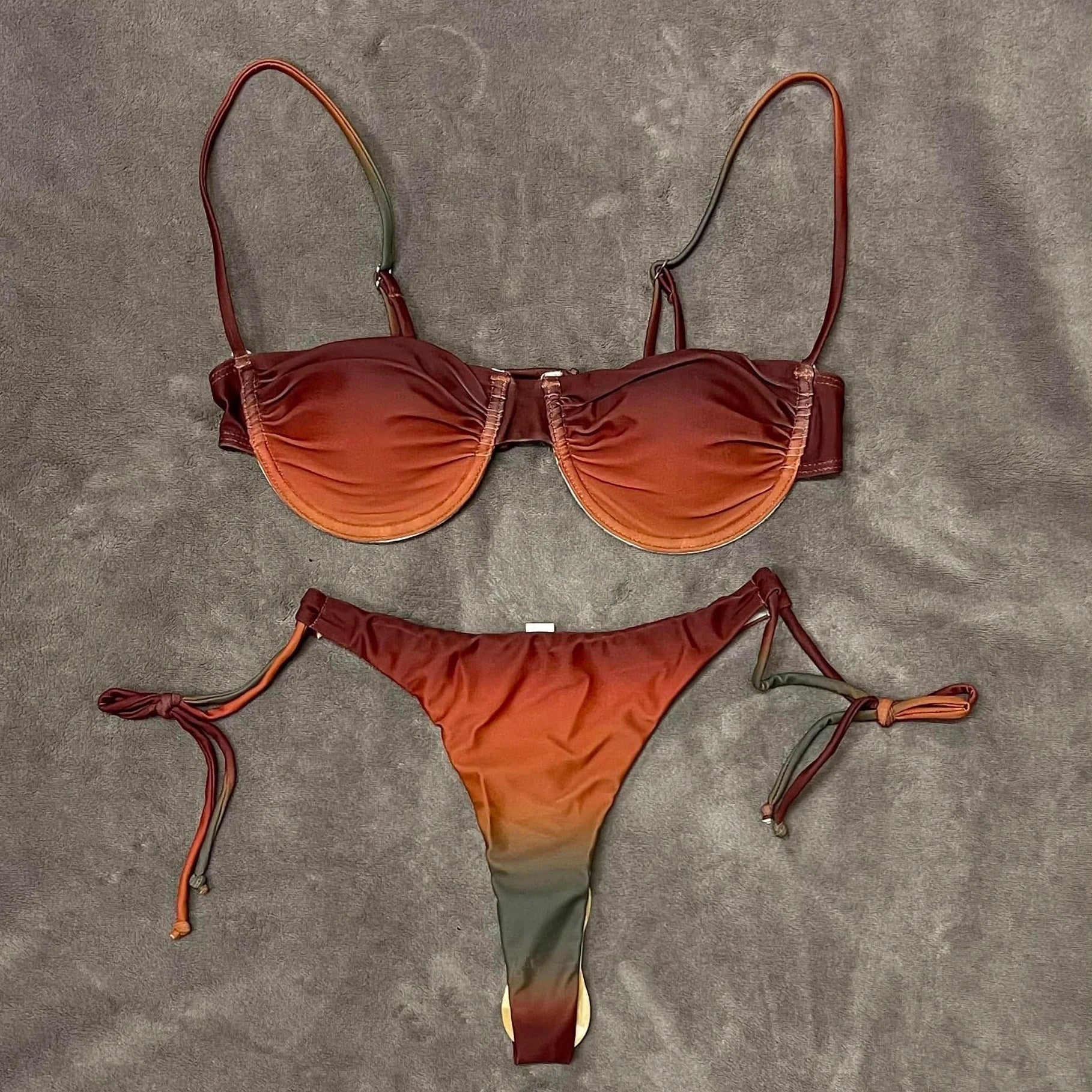 Effortlessly Elegant Bikini with a Timeless Design