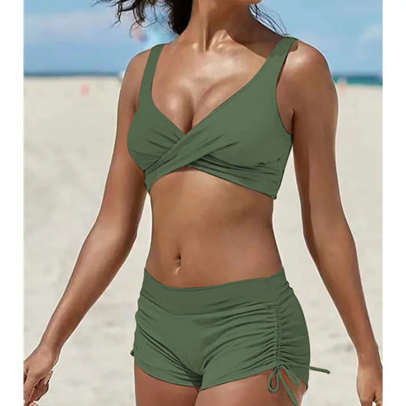 Effortlessly Elegant Bathing Suit with a Timeless Design