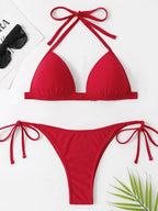 Effortlessly Elegant Bikini with a Timeless Design