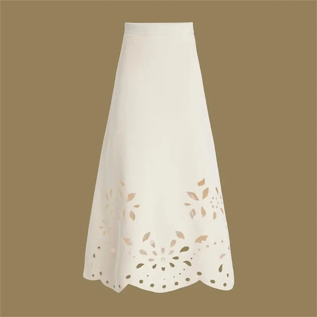 Effortlessly Elegant Bathing Suit with a Timeless Design