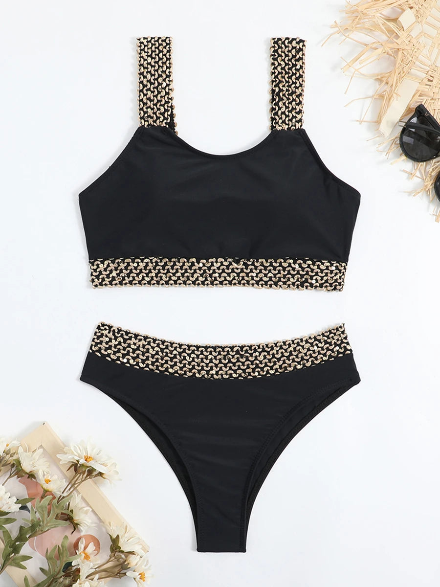 Effortlessly Elegant Bathing Suit with a Timeless Design