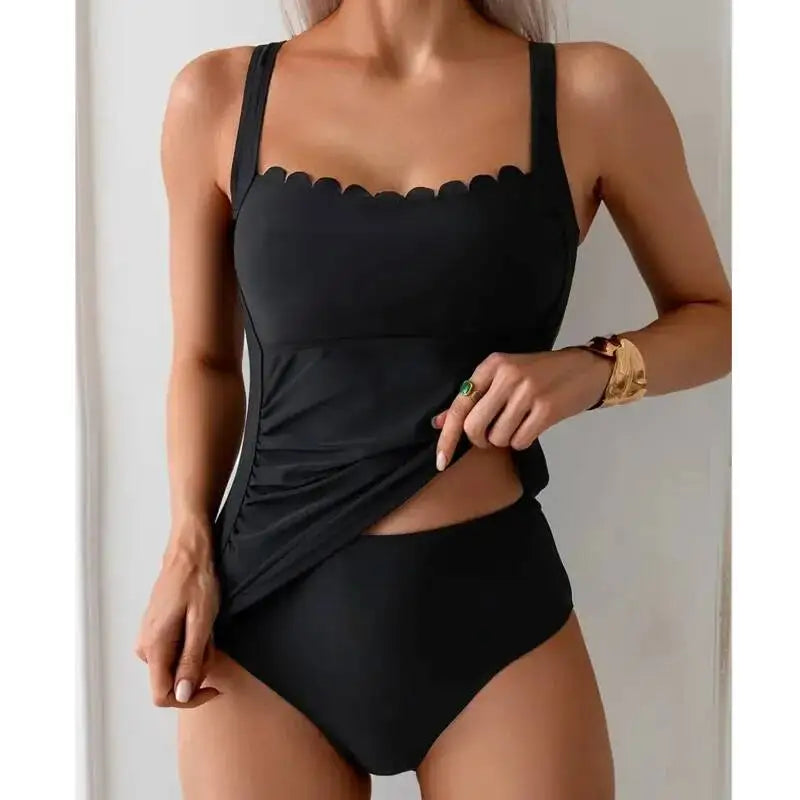 Effortlessly Elegant Bathing Suit with a Timeless Design