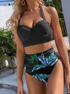 Effortlessly Elegant Bathing Suit with a Timeless Design