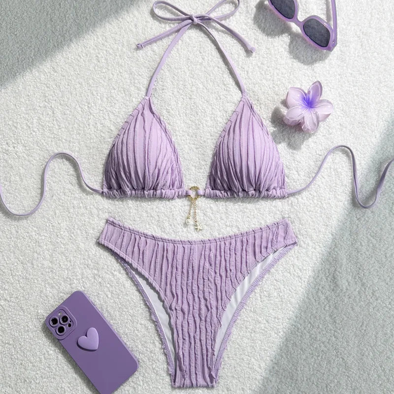 Effortlessly Elegant Bathing Suit with a Timeless Design