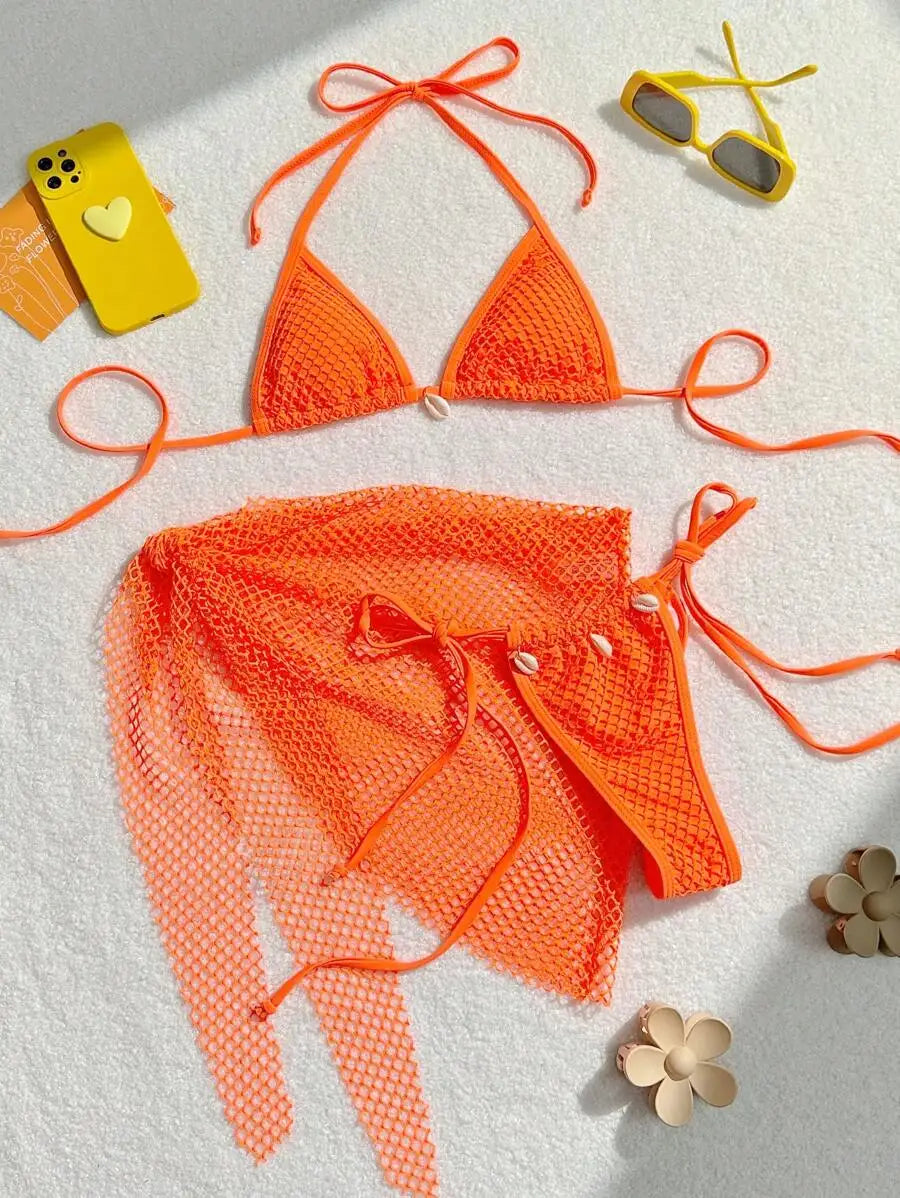 Effortlessly Elegant Bathing Suit with a Timeless Design