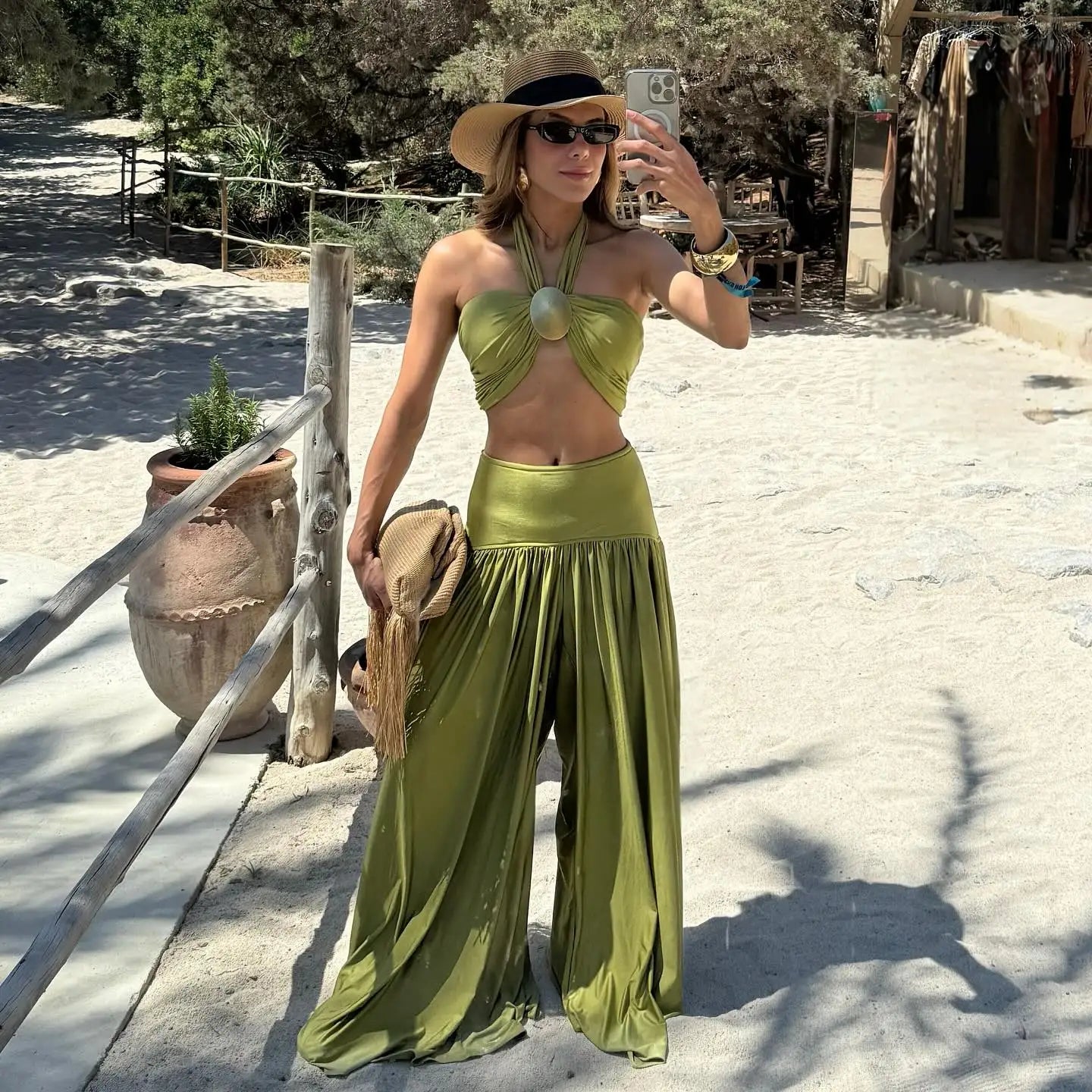 Effortlessly Elegant Bathing Suit with a Timeless Design