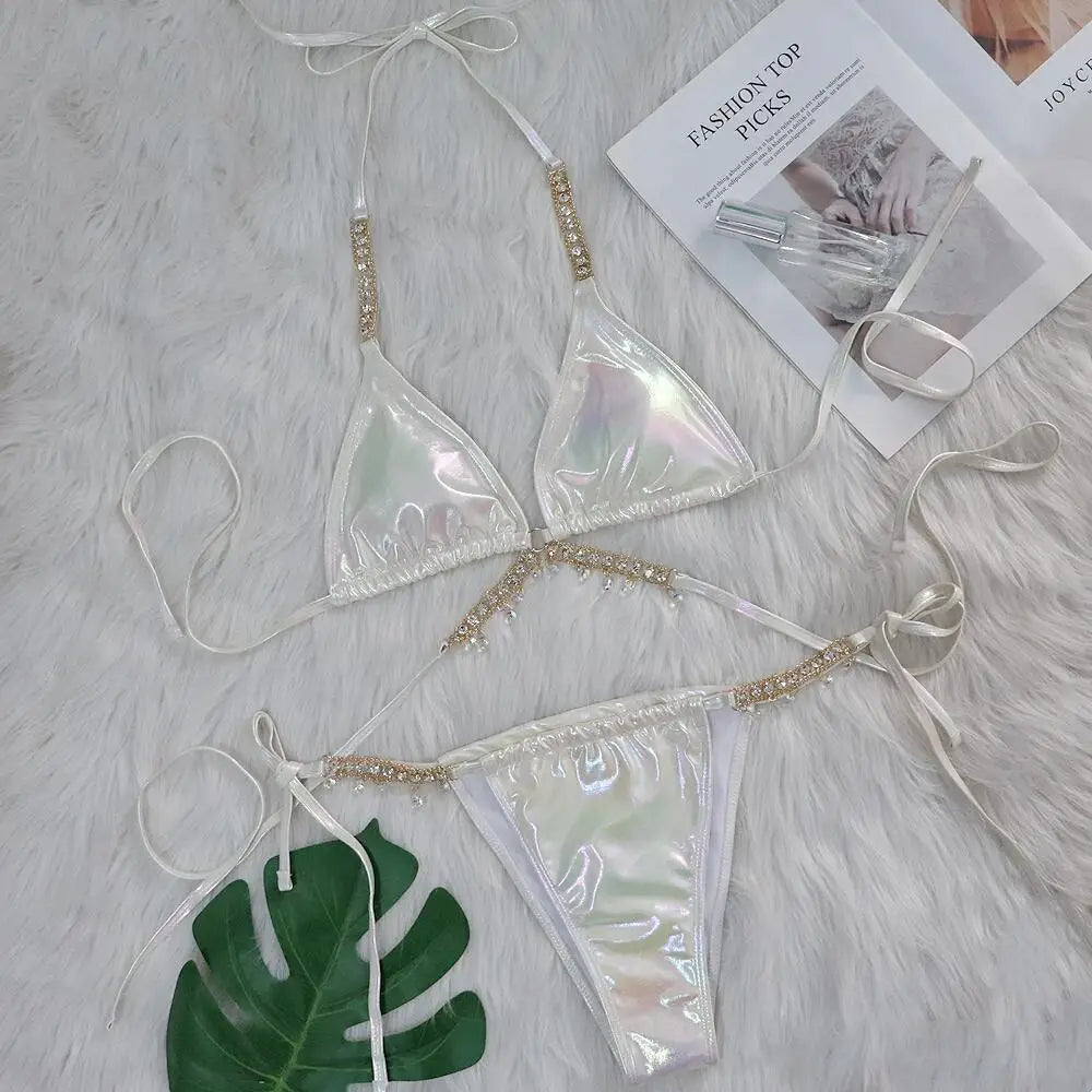 Effortlessly Elegant Bathing Suit with a Timeless Design