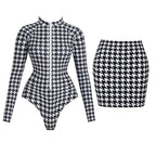 Effortlessly Elegant Bathing Suit with a Timeless Design