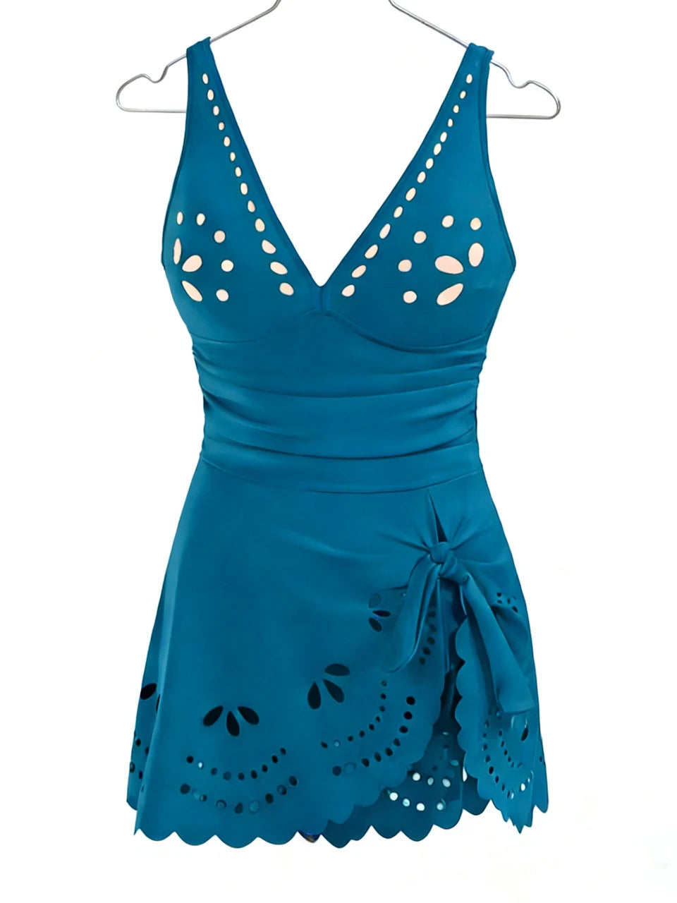 Finely Styled Dress with a Classic Vintage Look