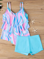 Effortlessly Elegant Swimsuit with a Timeless Design
