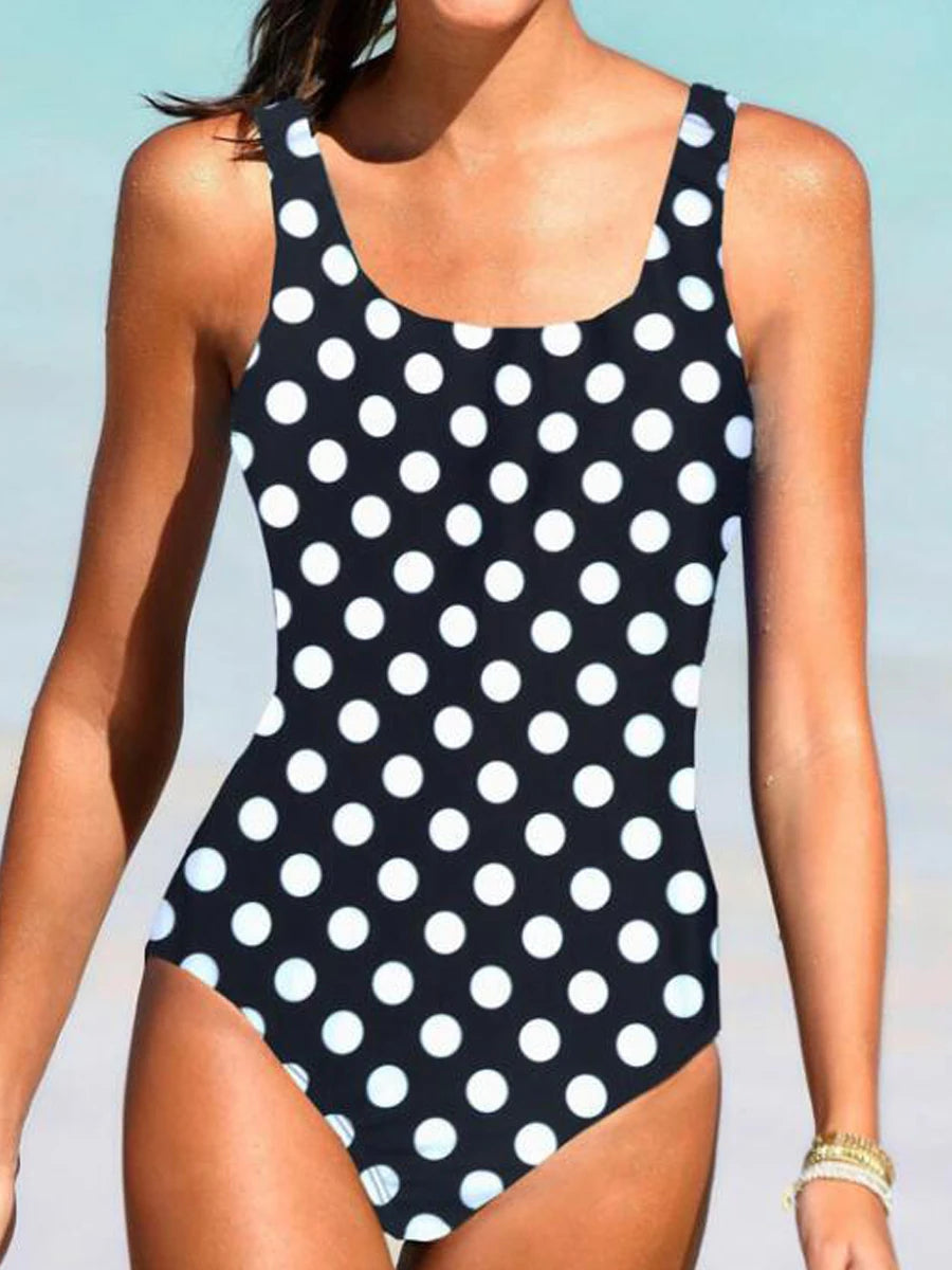 Effortlessly Elegant Swimsuit with a Timeless Design