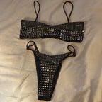 Effortlessly Elegant Bathing Suit with a Timeless Design