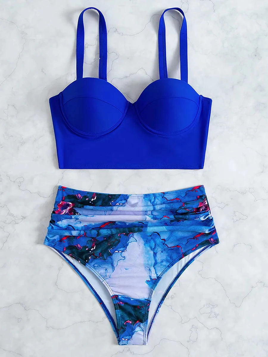 Effortlessly Elegant Bathing Suit with a Timeless Design
