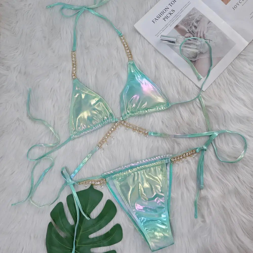 Effortlessly Elegant Bathing Suit with a Timeless Design