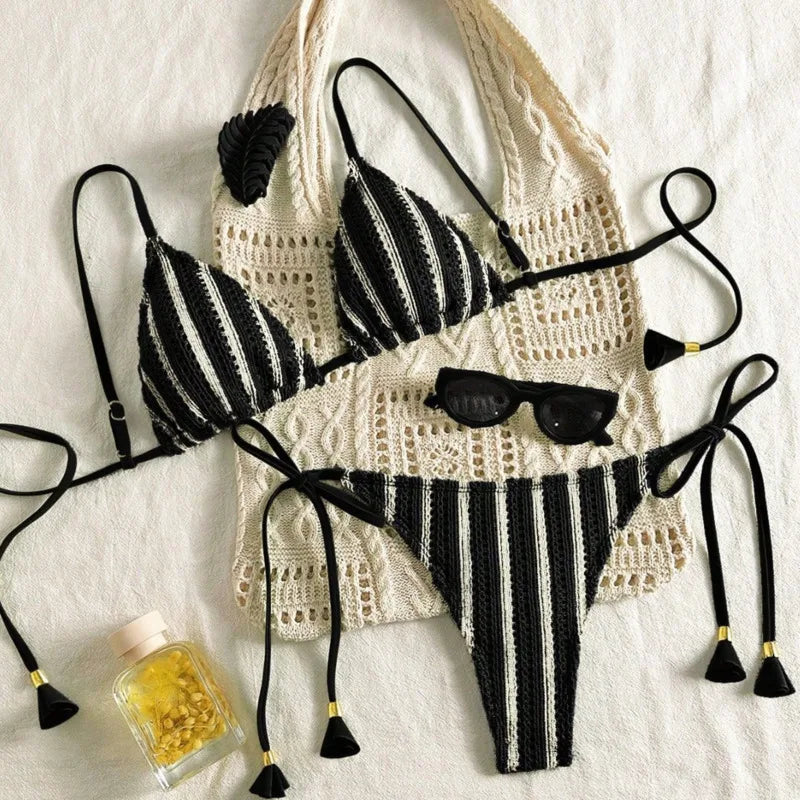 Effortlessly Elegant Bathing Suit with a Timeless Design