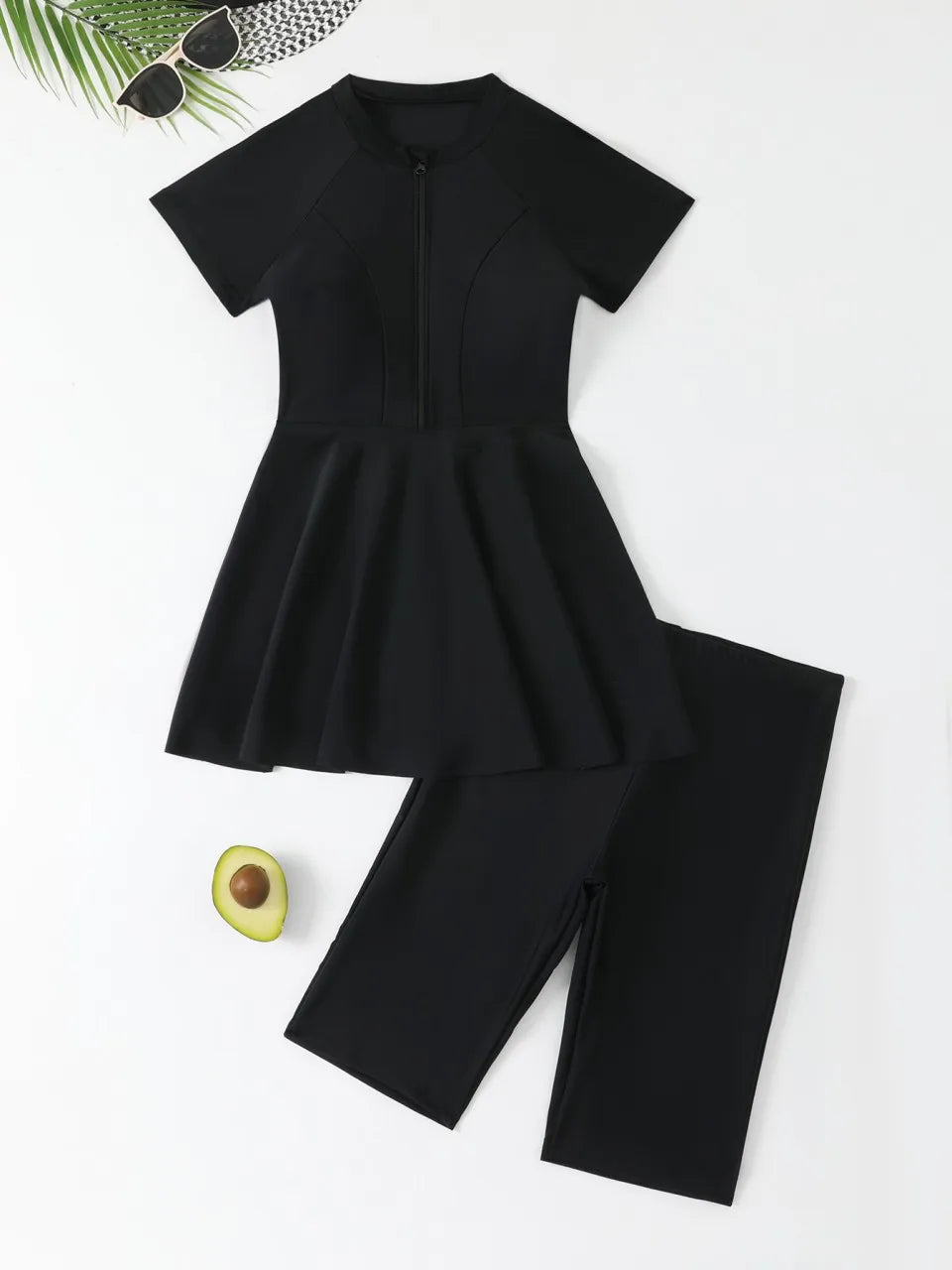 Subtly Elegant Dress with a Refined Vintage Look